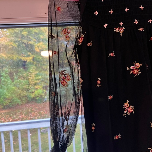 Zara size 7 black mesh dress with roses. Super cute perfect for holidays. - Picture 9 of 11